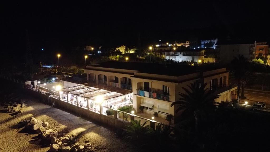 Hotel Ristorante La Lampara Gizzeria Εξωτερικό φωτογραφία
