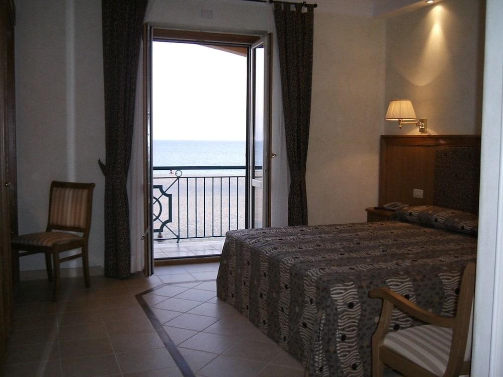 Hotel Ristorante La Lampara Gizzeria Εξωτερικό φωτογραφία