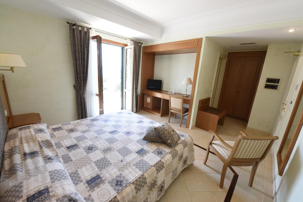 Hotel Ristorante La Lampara Gizzeria Δωμάτιο φωτογραφία